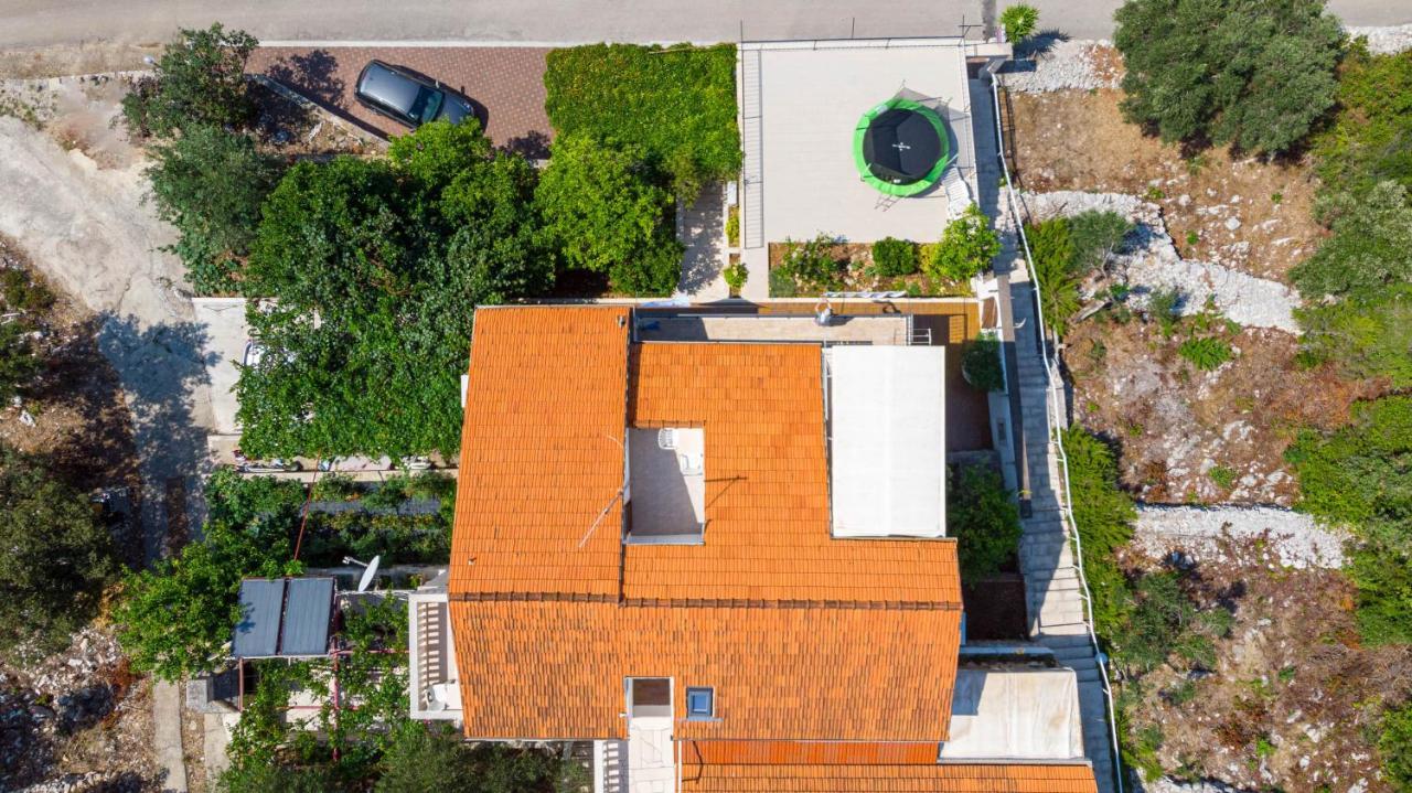 Villa Castello Zrnovo Luaran gambar